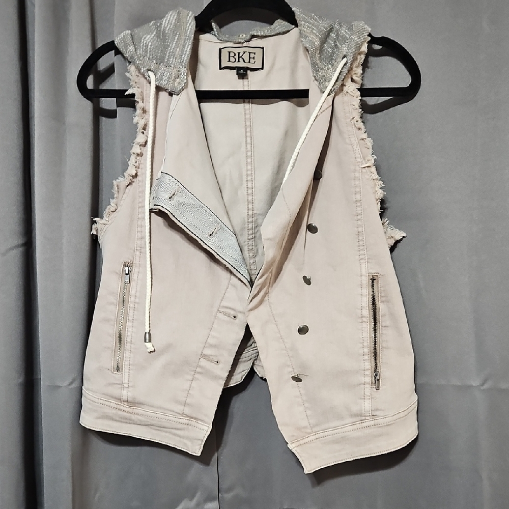 BKE Light Tan Vest